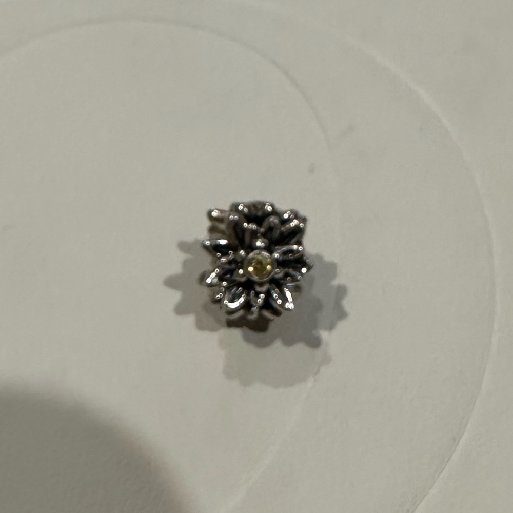 Pandora flower charm